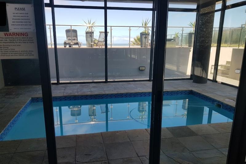 1 Bedroom Property for Sale in Bloubergstrand Western Cape